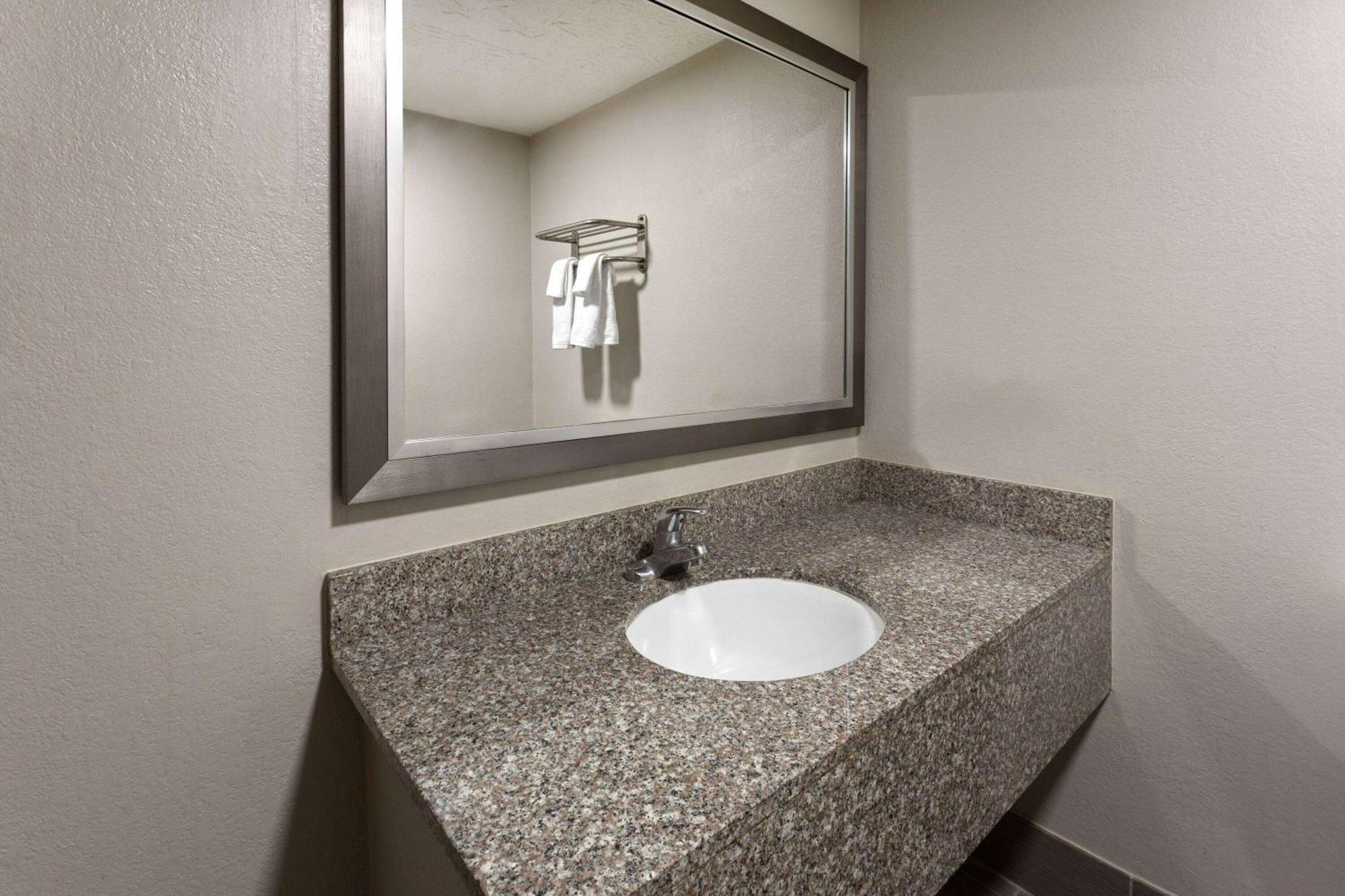 Days Inn By Wyndham Douglasville-Atlanta-Fairburn Road Ngoại thất bức ảnh